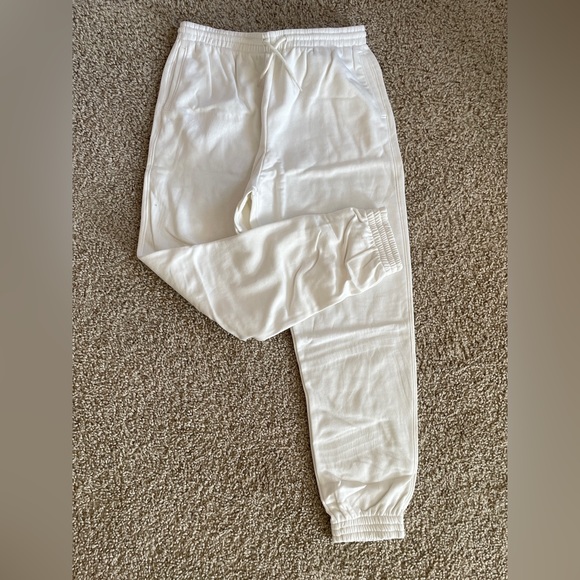 Women’s H&M white sweat pants M NWT - Picture 2 of 8